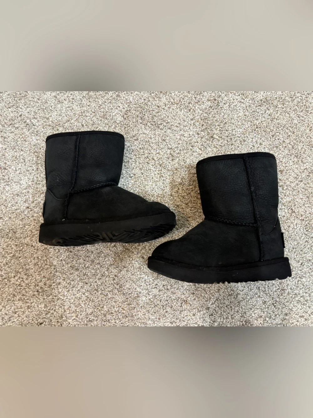 UGG | UGG | Classic Weather Short II Toddler Boots Black Wool Lined Size 8